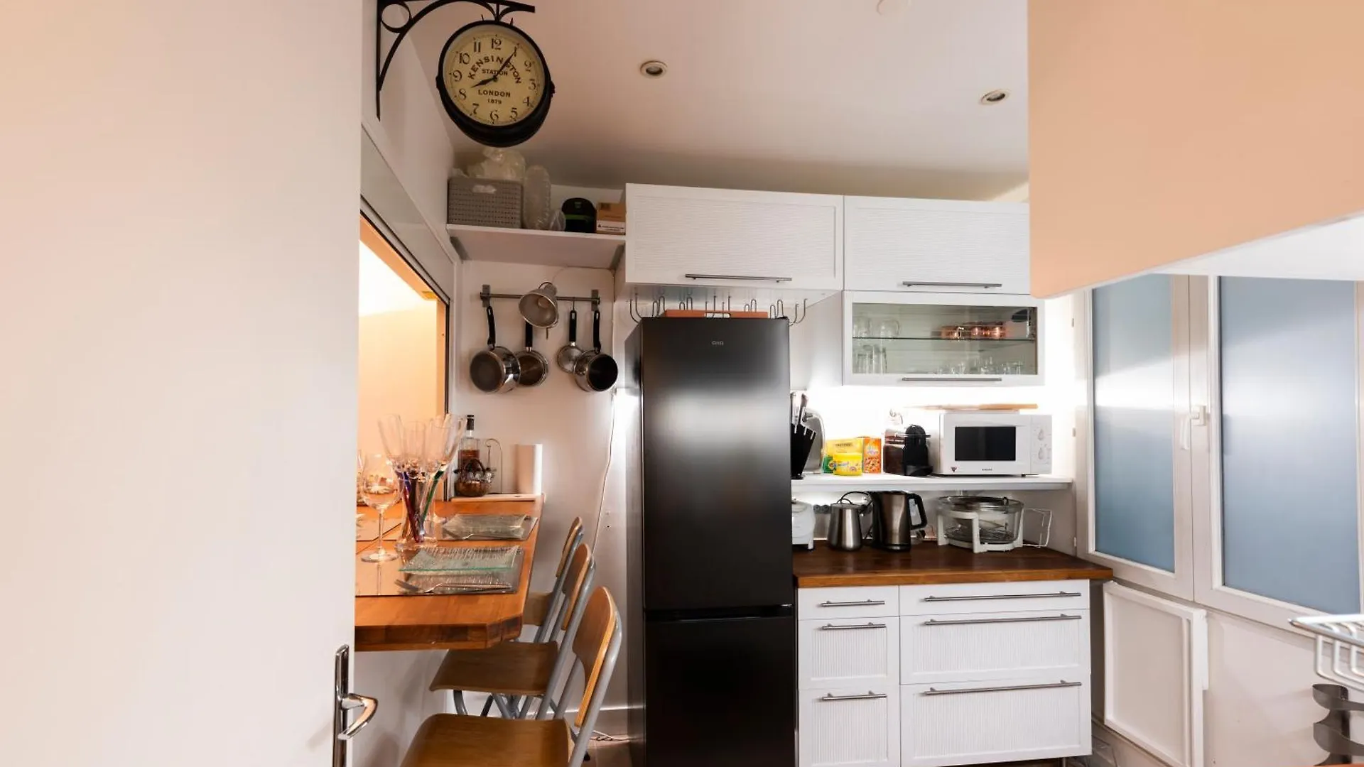 Montmartre-appartement Climatise -3min Sacre-coeur Apartment *